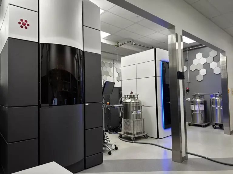 Cryo EM CORE lab interior